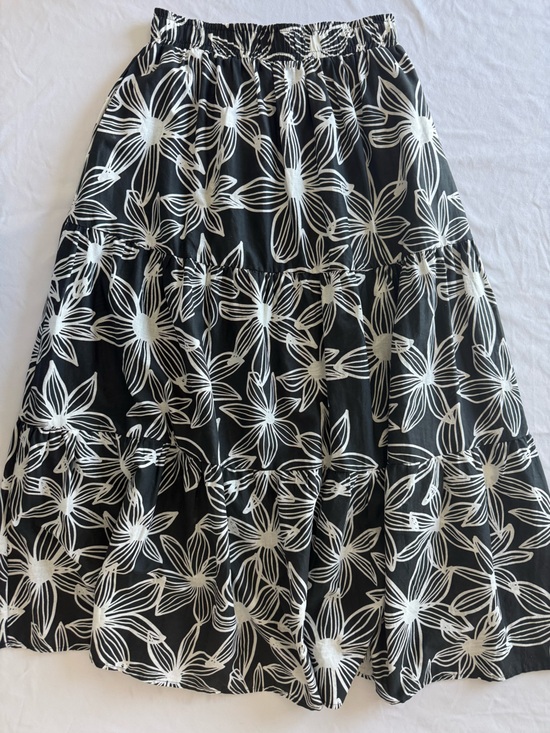Lesley Evers Dresses & Skirts - Black and White Floral Maxi Skirt - Elegant Tiered Design